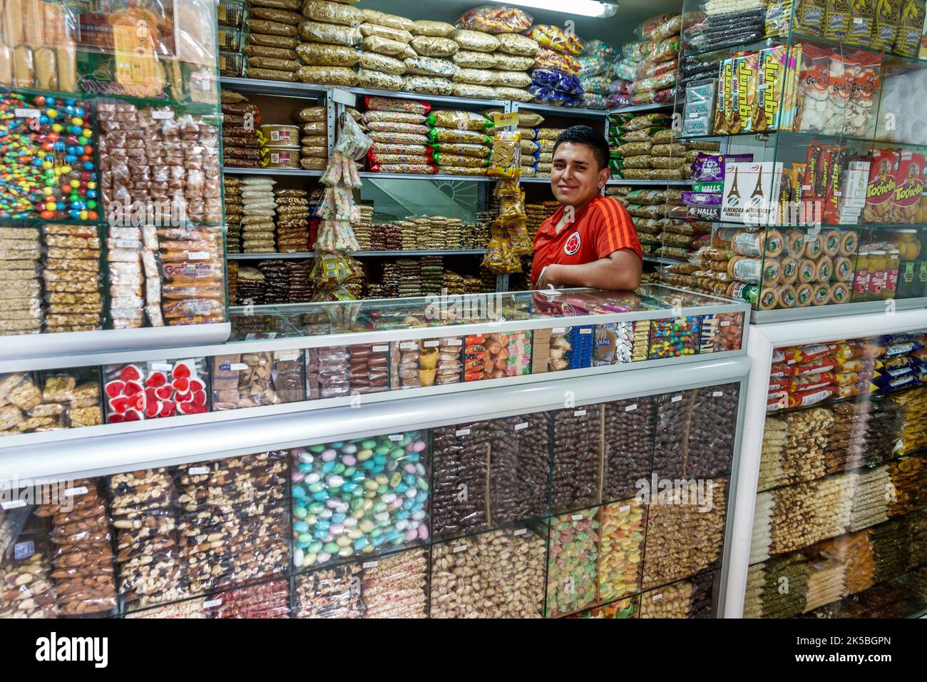 Bogota Colombia, Veracruz fornitore bulk noci secca cioccolato caramella frutta, negozio negozi business negozi negozi mercato mercati vendita b Foto Stock