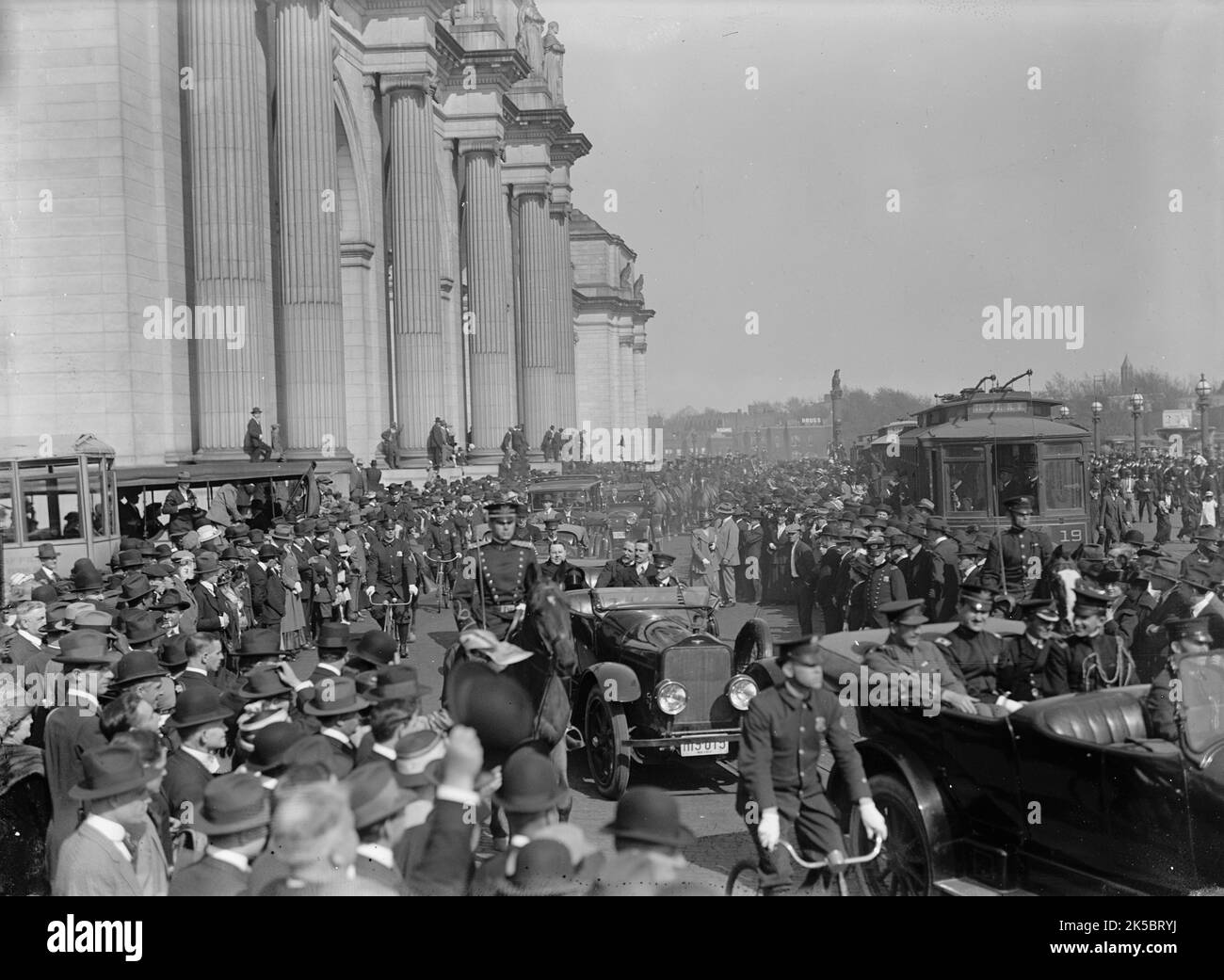 Commissione britannica agli Stati Uniti - arrivo alla Union Station; General views, 1917. Foto Stock