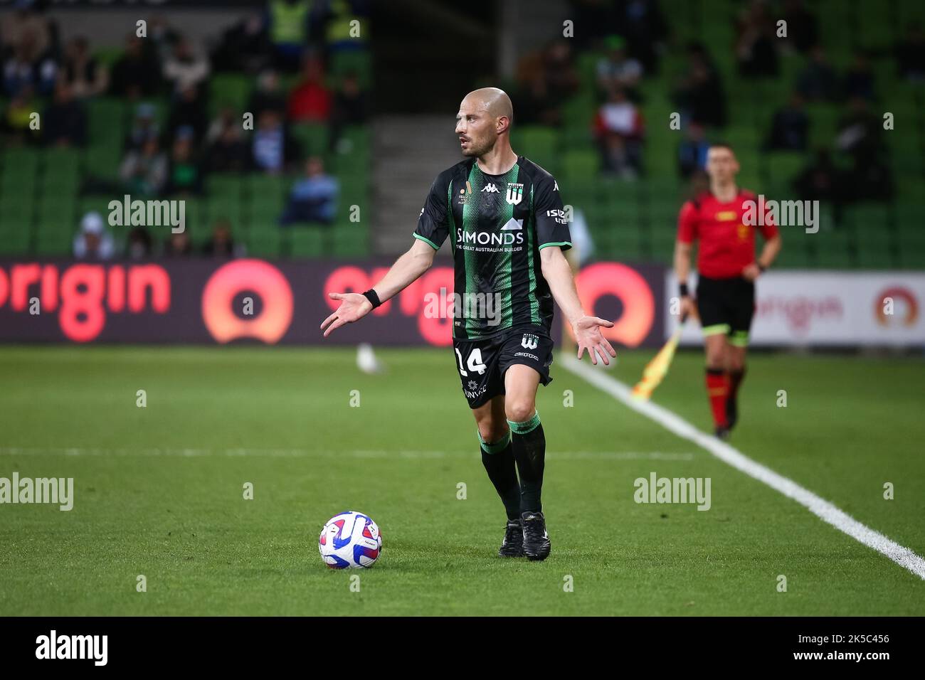 Melbourne, Australia, 7 ottobre 2022. James Troisi di Western United durante la Partita di calcio maschile della A-League tra Melbourne City e Western United all'AAMI Park il 07 ottobre 2022 a Melbourne, Australia. Credit: Dave Hewison/Alamy Live News Foto Stock