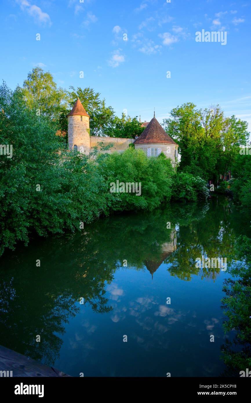 Germania, Baviera, Dinkelsbühl, il piccolo bastione con la torre a tre bande. Foto Stock