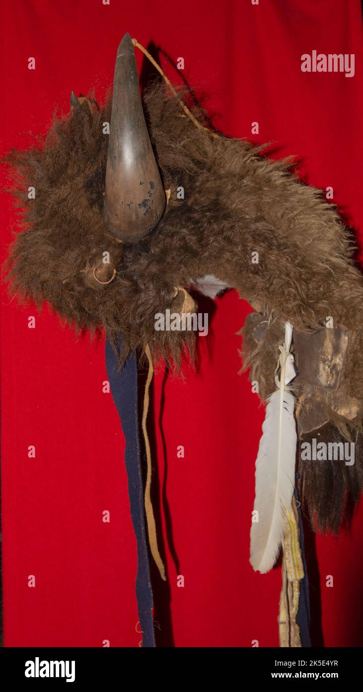 Vintage Buffalo Horn Bonnet circa 1880 in mostra al Plains Indian Museum presso il Buffalo Bill Center of the West a Cody, Wyoming Foto Stock