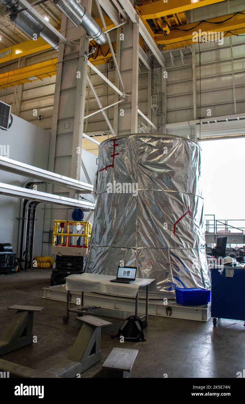 L'ISA per il razzo ULA Atlas V arriva a Vandenberg SFB prima della missione JPSS-2, che orbiterà attorno alla Terra per raccogliere dati meteorologici e climatici; LOFTID viene lanciato come carico utile secondario. Foto Stock