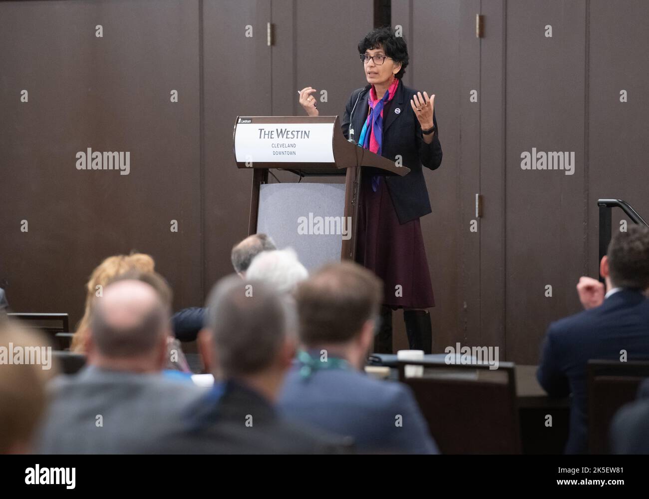 Il Dr. Bhavya Lal, associate Administrator for Technology, partecipa alla conferenza NETS 2022 per discutere le innovazioni della tecnologia nucleare per le missioni spaziali con i partecipanti agli eventi e gli esperti. Foto Stock