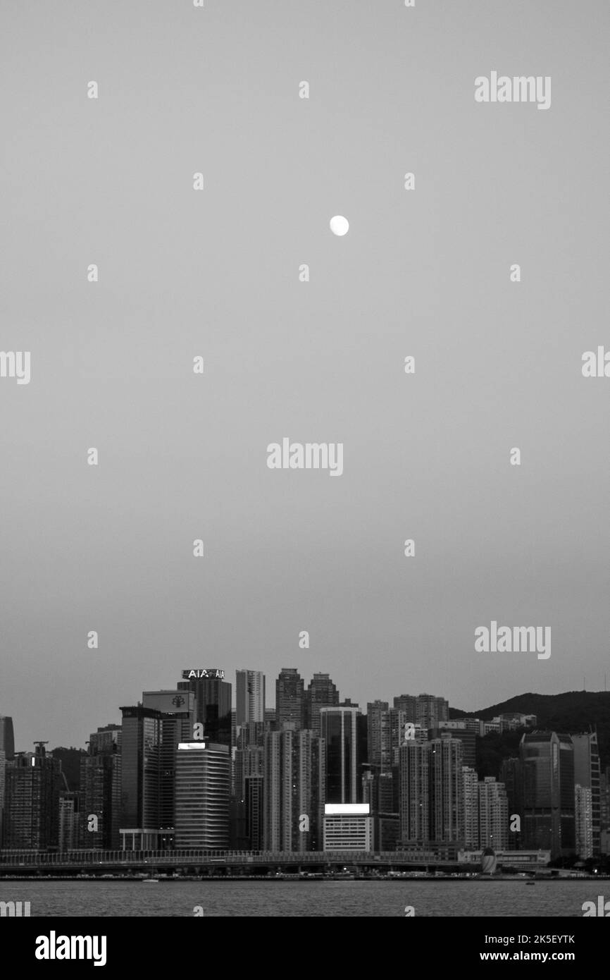 Luna e architettura Foto Stock