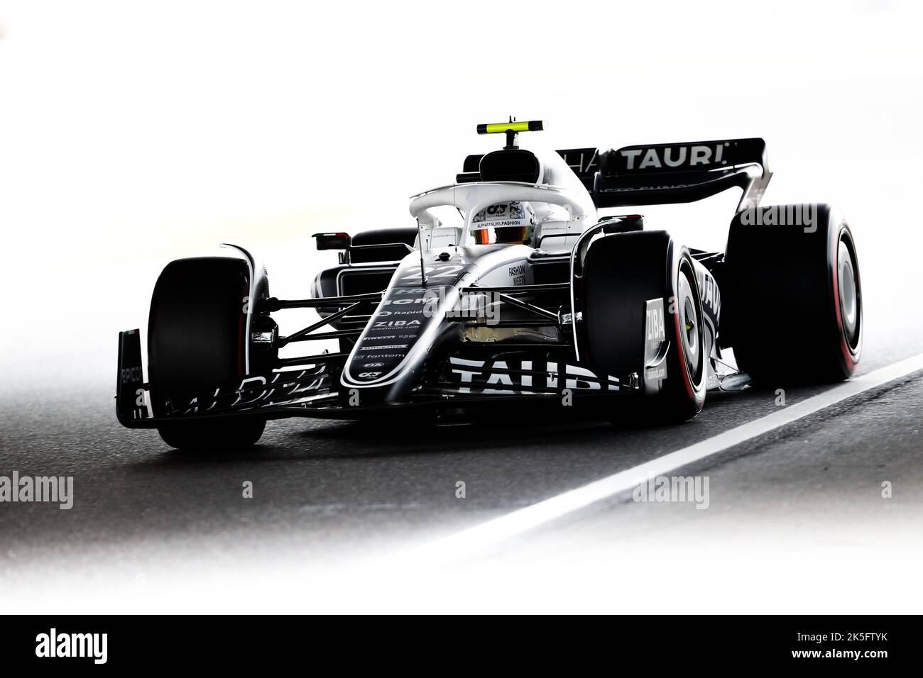 Suzuka, Giappone. 08th Ott 2022. 22 TSUNODA Yuki (jap), Scuderia AlphaTauri AT03, azione durante il Gran Premio di Formula 1 Honda 2022, 18th° round del Campionato del mondo FIA di Formula uno 2022 dal 7 al 9 ottobre 2022 sul Suzuka International Racing Course, a Suzuka, prefettura di mie, Giappone - Foto Antonin Vincent / DPPI Credit: DPPI Media/Alamy Live News Foto Stock