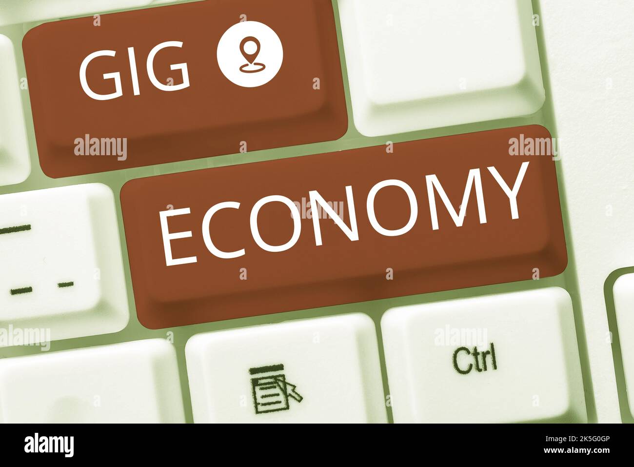 Didascalia di testo che presenta Gig Economy. Panoramica delle attività un sistema di mercato caratterizzato da posti di lavoro e contratti a breve termine Foto Stock