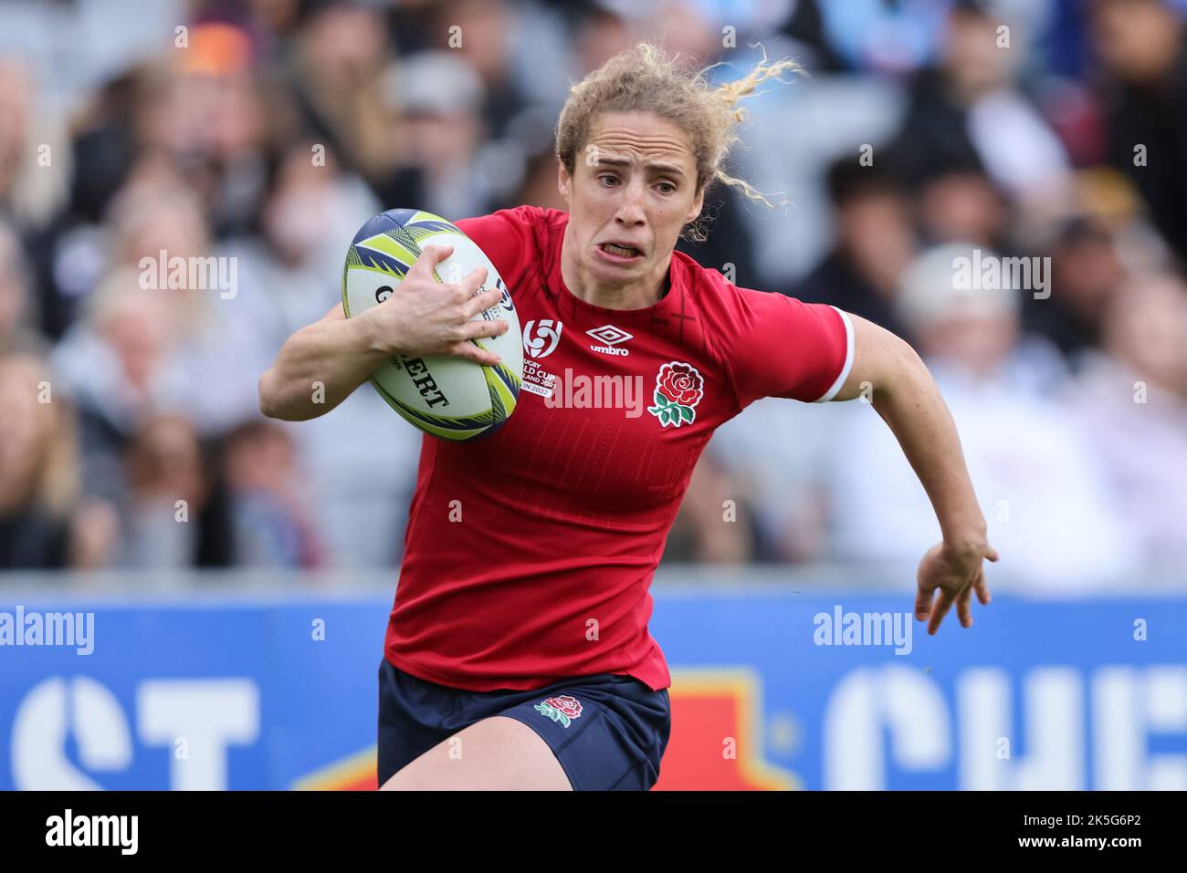 Abby Dow of England che corre a provare la linea durante la partita di Coppa del mondo di rugby femminile Inghilterra Donne vs Fiji Donne all'Eden Park, Auckland, Nuova Zelanda, 8th ottobre 2022 (Photo by Natalie Bell/News Images). Foto Stock