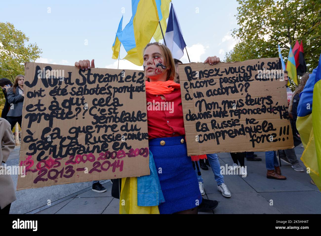 La mobilitazione a sostegno del popolo ucraino, non mobilita tanto a Parigi, nonostante la buona volontà dell'organizzatore JP Pasternak Foto Stock