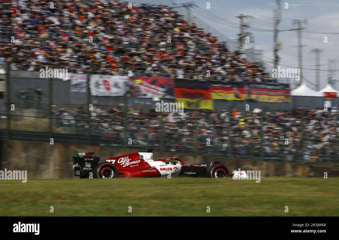 77 BOTTAS Valtteri (fin), Alfa Romeo F1 Team ORLEN C42, azione in occasione del Gran Premio di Formula 1 Honda 2022, 18th° round del Campionato del mondo FIA di Formula uno 2022 dal 7 al 9 ottobre 2022 sul Suzuka International Racing Course, a Suzuka, Prefettura di mie, Giappone - Foto: DPPI/DPPI/LiveMedia Foto Stock