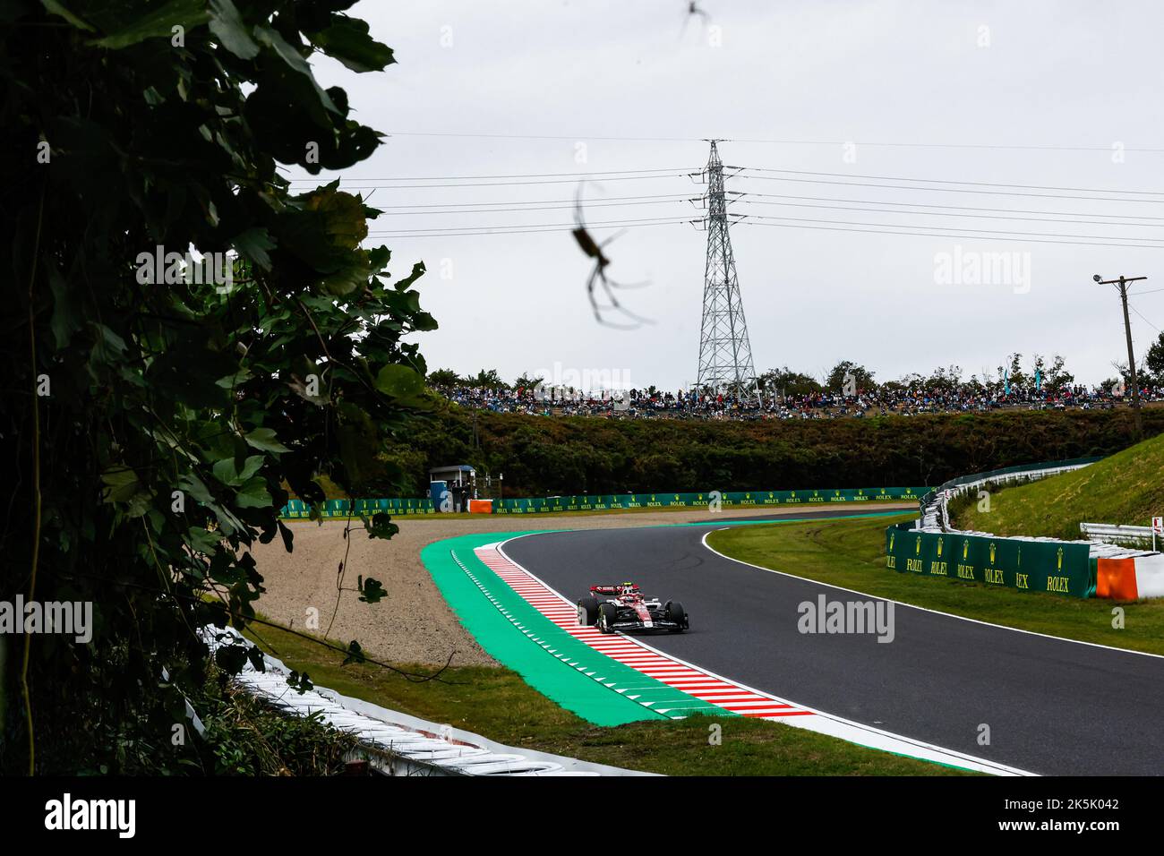24 ZHOU Guanyu (chi), Alfa Romeo F1 Team ORLEN C42, azione durante il Gran Premio di Formula 1 Honda 2022, 18th° round del Campionato del mondo FIA di Formula uno 2022 dal 7 al 9 ottobre 2022 sul Suzuka International Racing Course, a Suzuka, Prefettura di mie, Giappone - Foto: DPPI/DPPI/LiveMedia Foto Stock