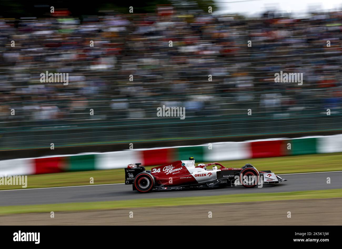 24 ZHOU Guanyu (chi), Alfa Romeo F1 Team ORLEN C42, azione durante il Gran Premio di Formula 1 Honda 2022, 18th° round del Campionato del mondo FIA di Formula uno 2022 dal 7 al 9 ottobre 2022 sul Suzuka International Racing Course, a Suzuka, Prefettura di mie, Giappone - Foto: DPPI/DPPI/LiveMedia Foto Stock