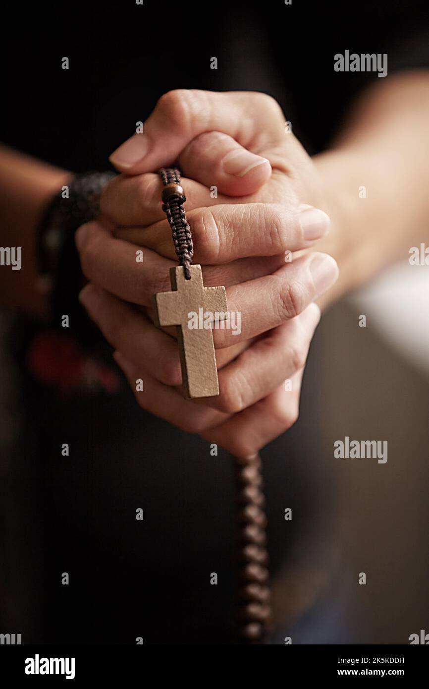 Rosario cattolico immagini e fotografie stock ad alta risoluzione - Alamy