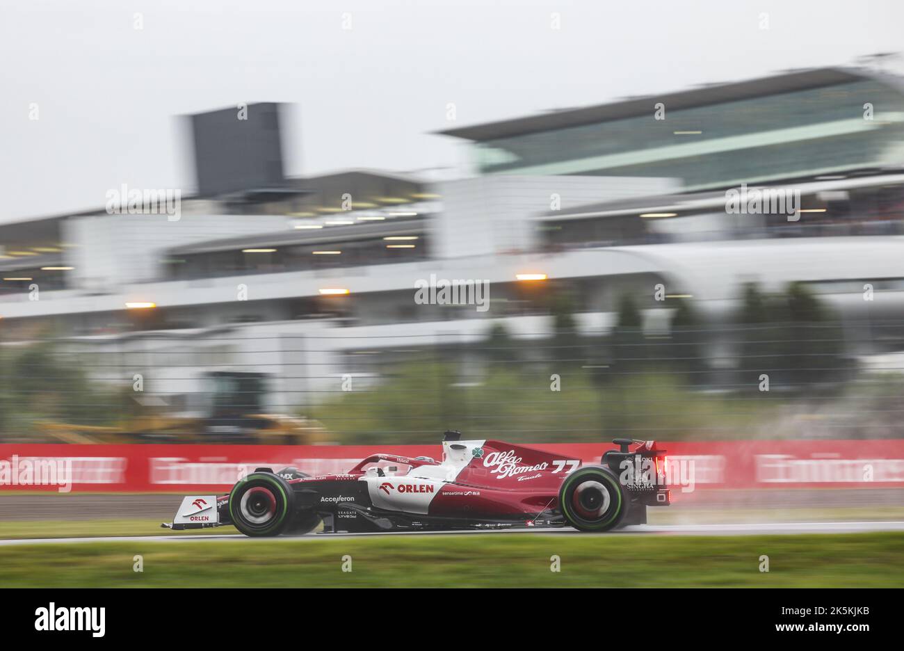 77 BOTTAS Valtteri (fin), Alfa Romeo F1 Team ORLEN C42, azione durante il Gran Premio Honda Japense di Formula 1 2022, 18th° round del Campionato del mondo FIA di Formula uno 2022 dal 7 al 9 ottobre 2022 sul Suzuka International Racing Course, a Suzuka, Prefettura di mie, Giappone - Foto: Florent Gooden / DPPI/DPPI/LiveMedia Foto Stock