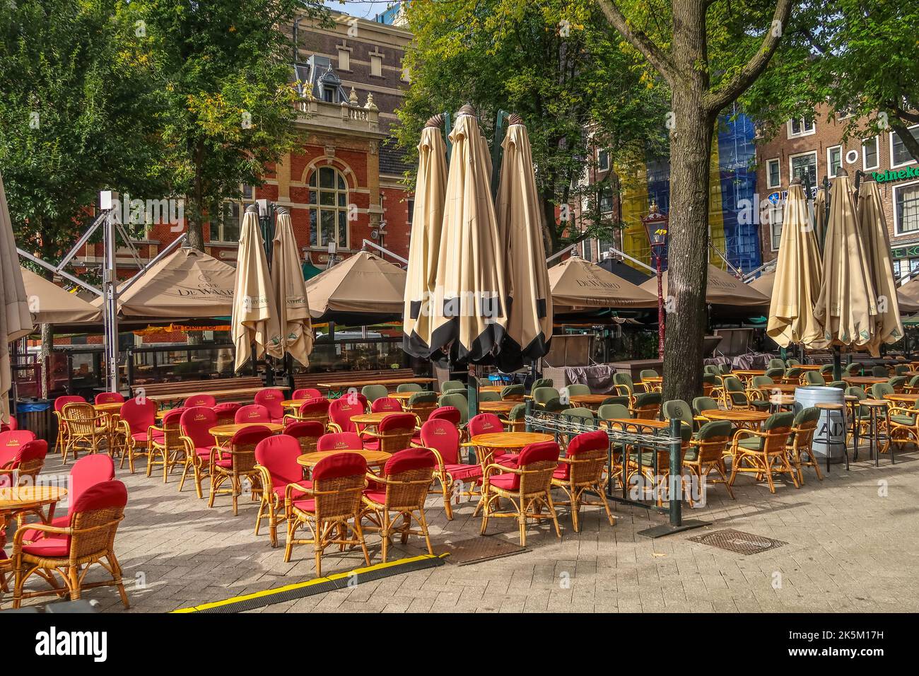 Amsterdam, Paesi Bassi. Ottobre 2022. Le terrazze sulla Leidseplein ad Amsterdam. Foto di alta qualità Foto Stock
