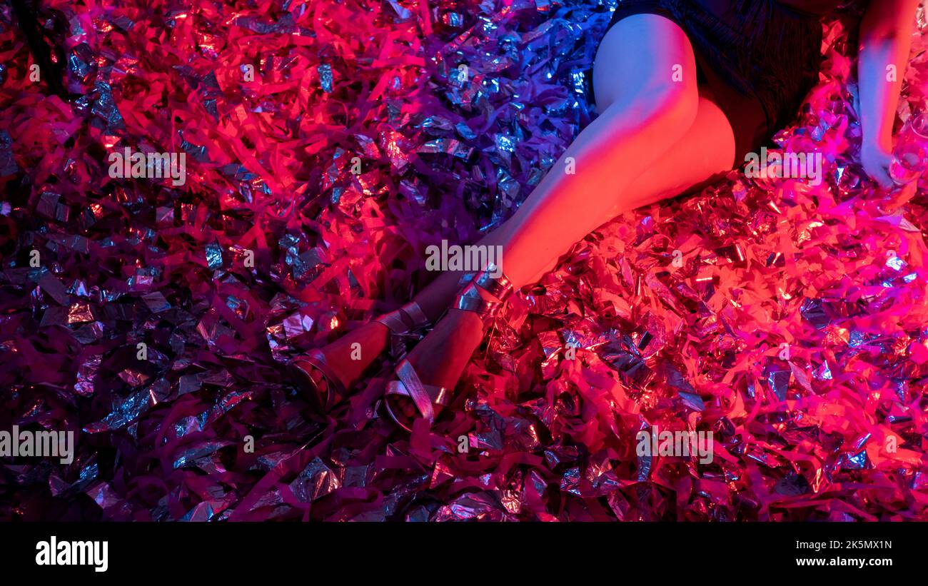 festa donna ubriaca festa umore festivo Foto Stock