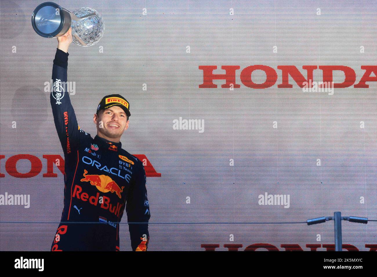 9th ottobre 2022; circuito di Suzuka, Ino, Città di Suzuka, Prefettura di mie, Giappone: FIA F1 Gran Premio del Giappone, giornata di gara; Oracle Red Bull Racing, Max Verstappen vince il GP del Giappone e la Coppa del mondo Foto Stock