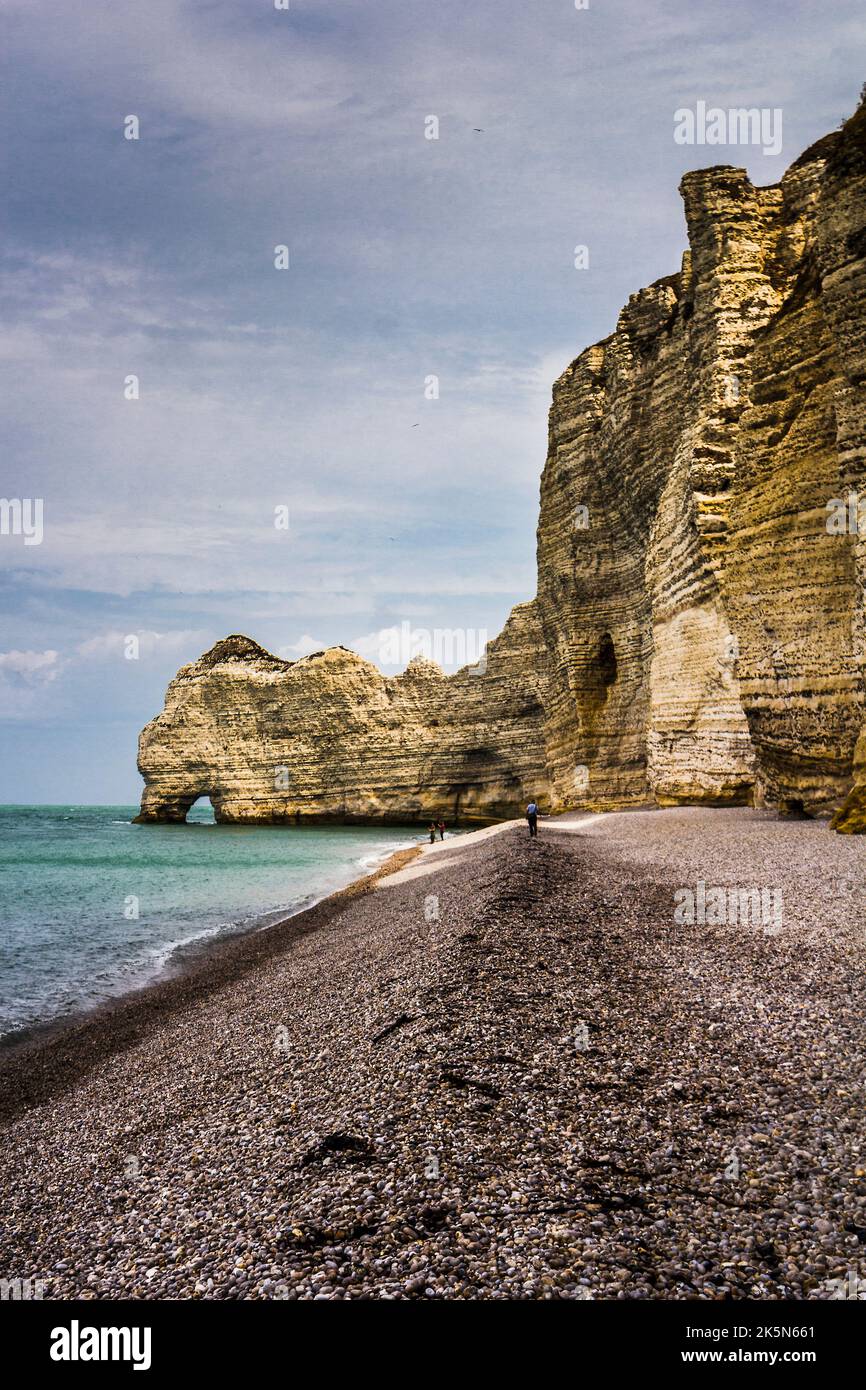 La Falaise d'Amont, Étretat, Normandia, Francia Foto Stock