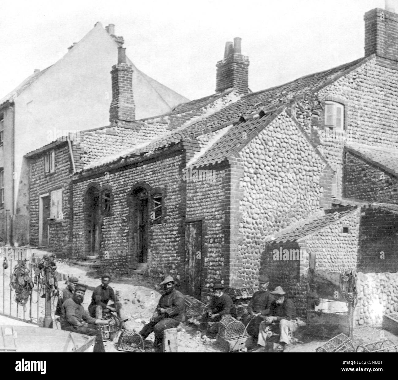 Francis Frith - Cottages dei pescatori, Sheringham, Norfolk, Inghilterra, Regno Unito. Foto Stock Francis Frith - Cottages dei pescatori, Sheringham, Norfolk, Inghilterra, Regno Unito. Foto Stock