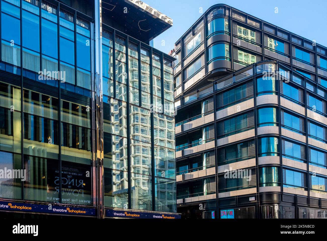 Soho Place Theatre e One Oxford Street, Londra, Regno Unito Foto Stock