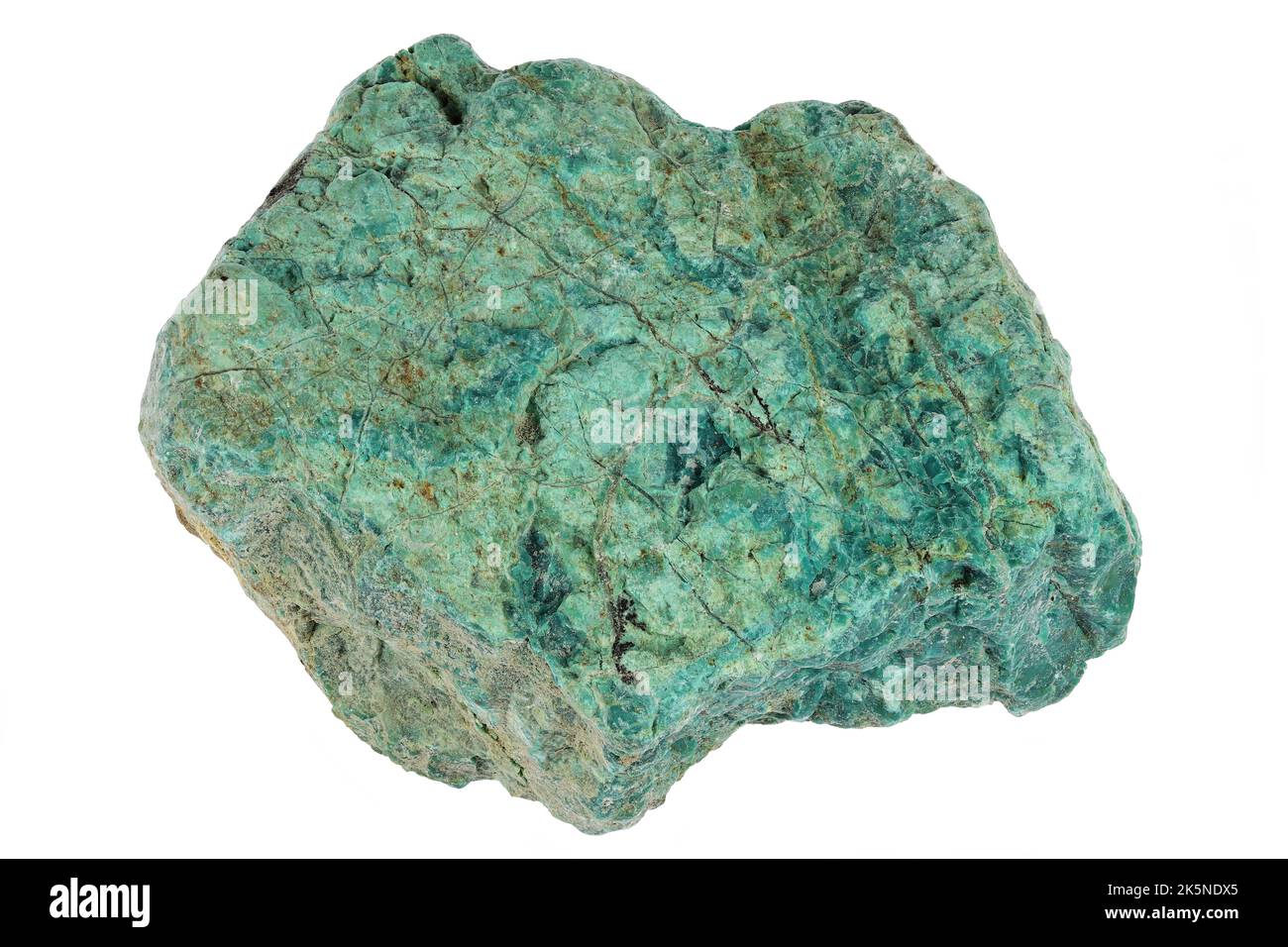 Chrysocolla dal Perù isolato su sfondo bianco Foto Stock