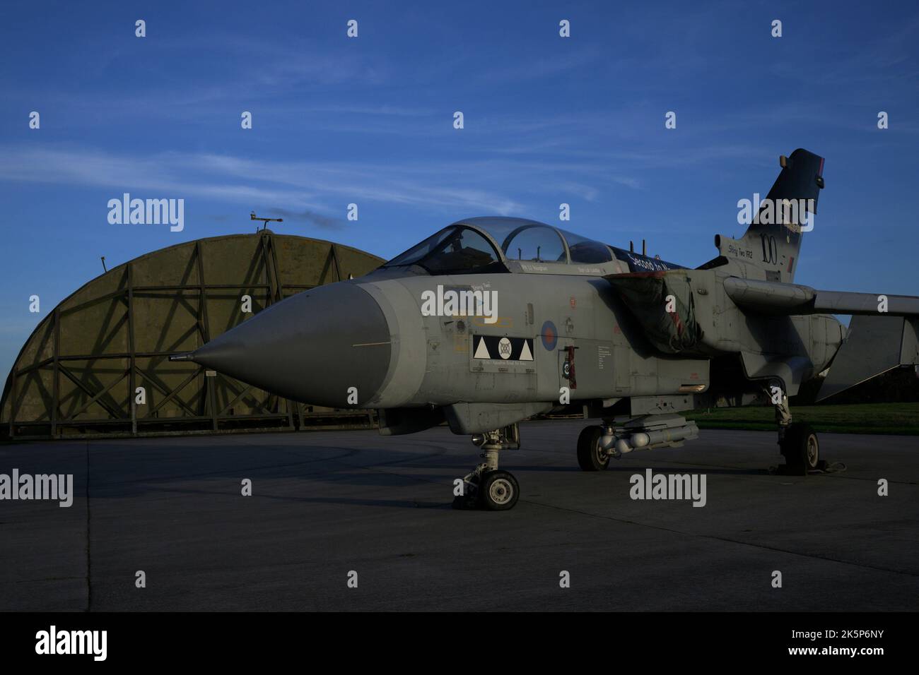 Nightshoot finale al Cornwall Aviation Heritage Centre prima della sua chiusura il 31st 2022 ottobre Foto Stock