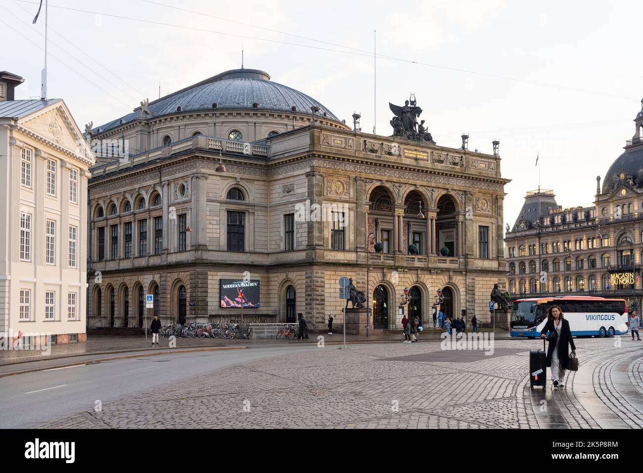 Copenaghen, Danimarca. Ottobre 2022. La facciata del Palazzo reale Teatro nel centro della città Foto Stock