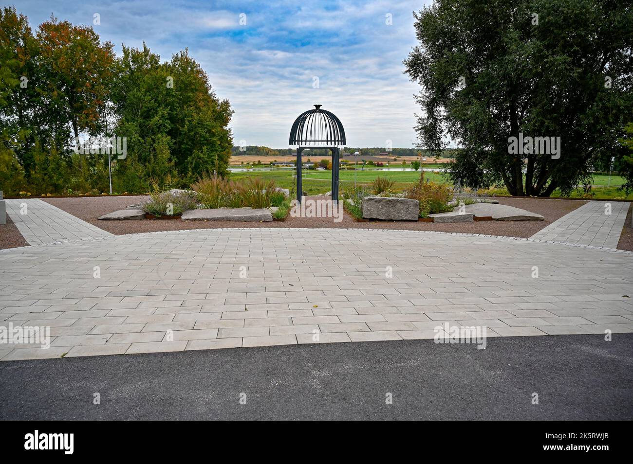 Bellissimo ingresso al parco pubblico di Kumla Svezia Foto Stock