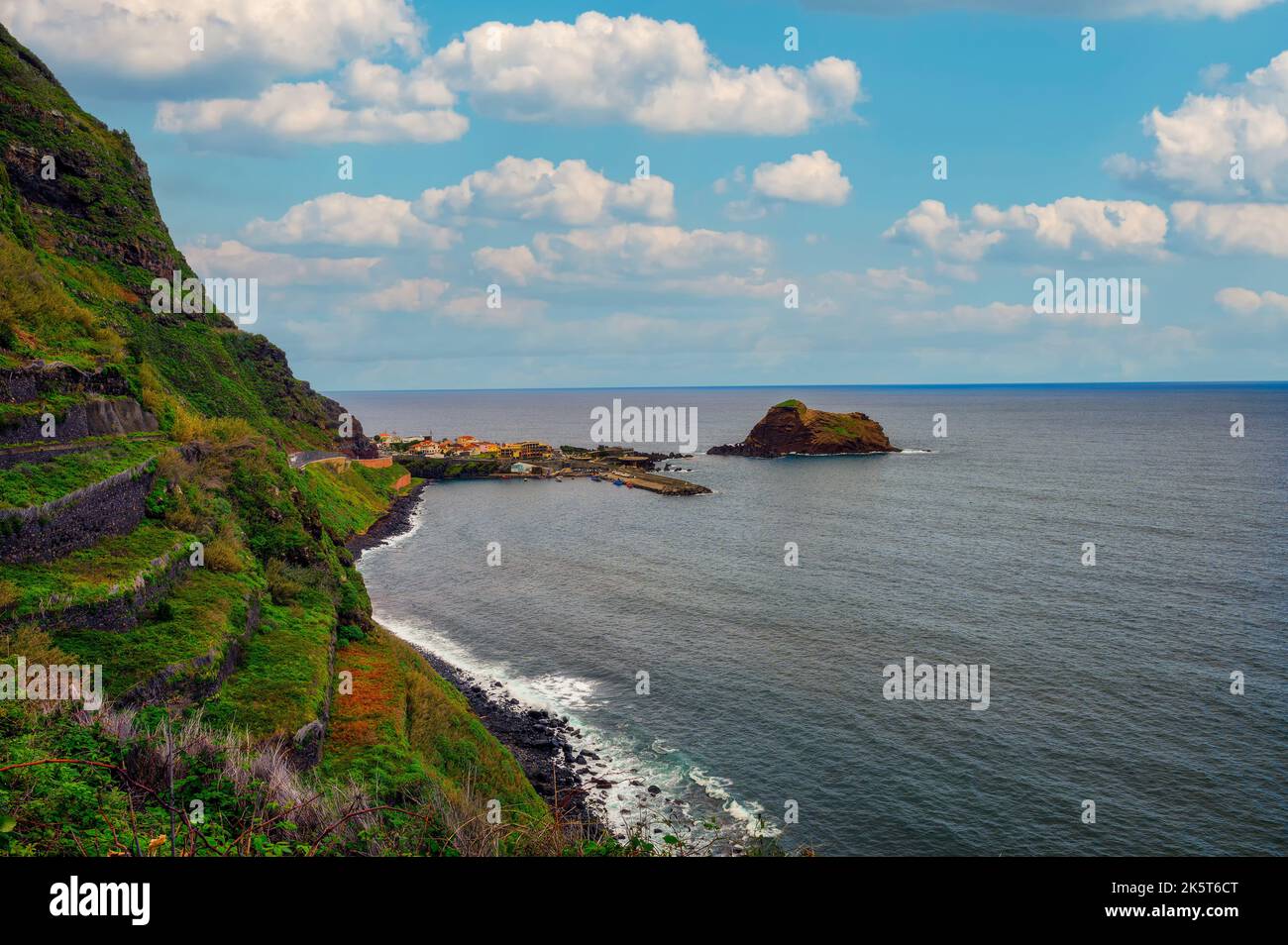 Vista aerea di Porto Moniz sull'isola di Madeira, Portogallo Foto Stock