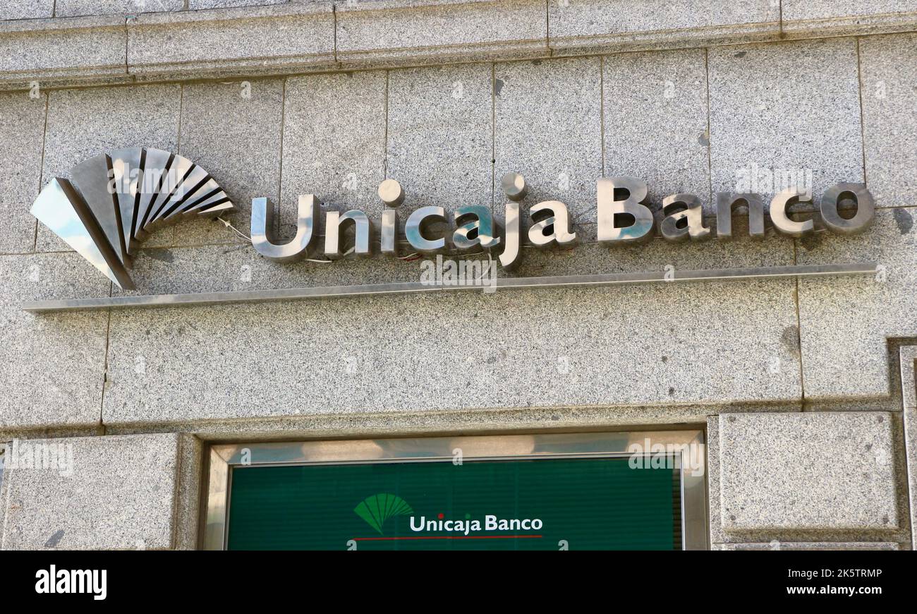 Firma banca spagnola Unicaja nome completo Monte de Piedad y Caja de Ahorros de Ronda, Cádiz, Almería, Málaga y Antequera Valladolid Castiglia e Leon Spagna Foto Stock