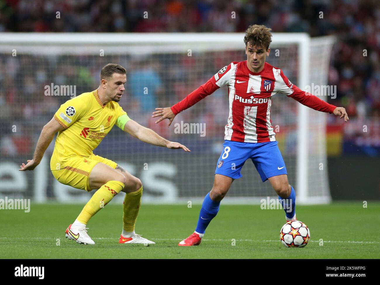 Foto del file datata 19-10-2021 di Antoine Griezmann (a destra). Atletico Madrid ha raggiunto un accordo con la Liga rivali di Barcellona per il trasferimento permanente di Antoine Griezmann. Data di emissione: Lunedì 10 ottobre 2022. Foto Stock