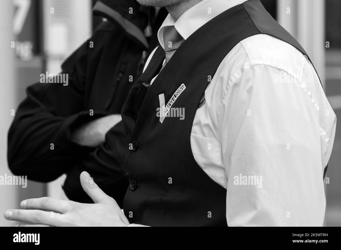 Logo su Una guardia di sicurezza ad Amsterdam Paesi Bassi 10-10-2022 Foto Stock