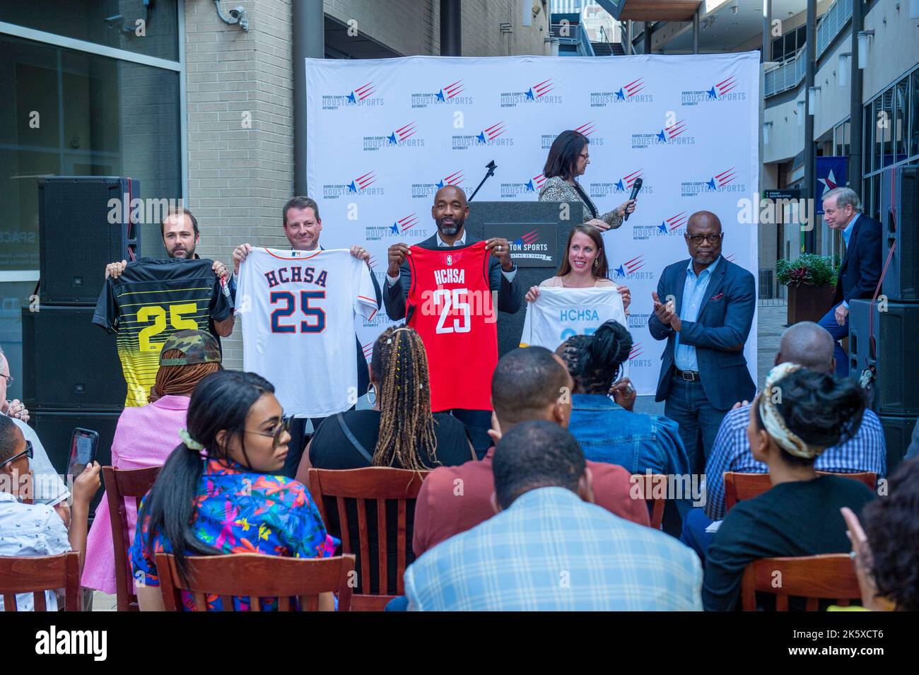 Harris County Houston Sports Authority Fountain Reveal e Houston Sports Hall of Fame 2023 Class Reveal giovedì 29 settembre 2022, presso la Green Street Fountain di Houston, Texas. (Tom Walko/immagine dello sport) Foto Stock