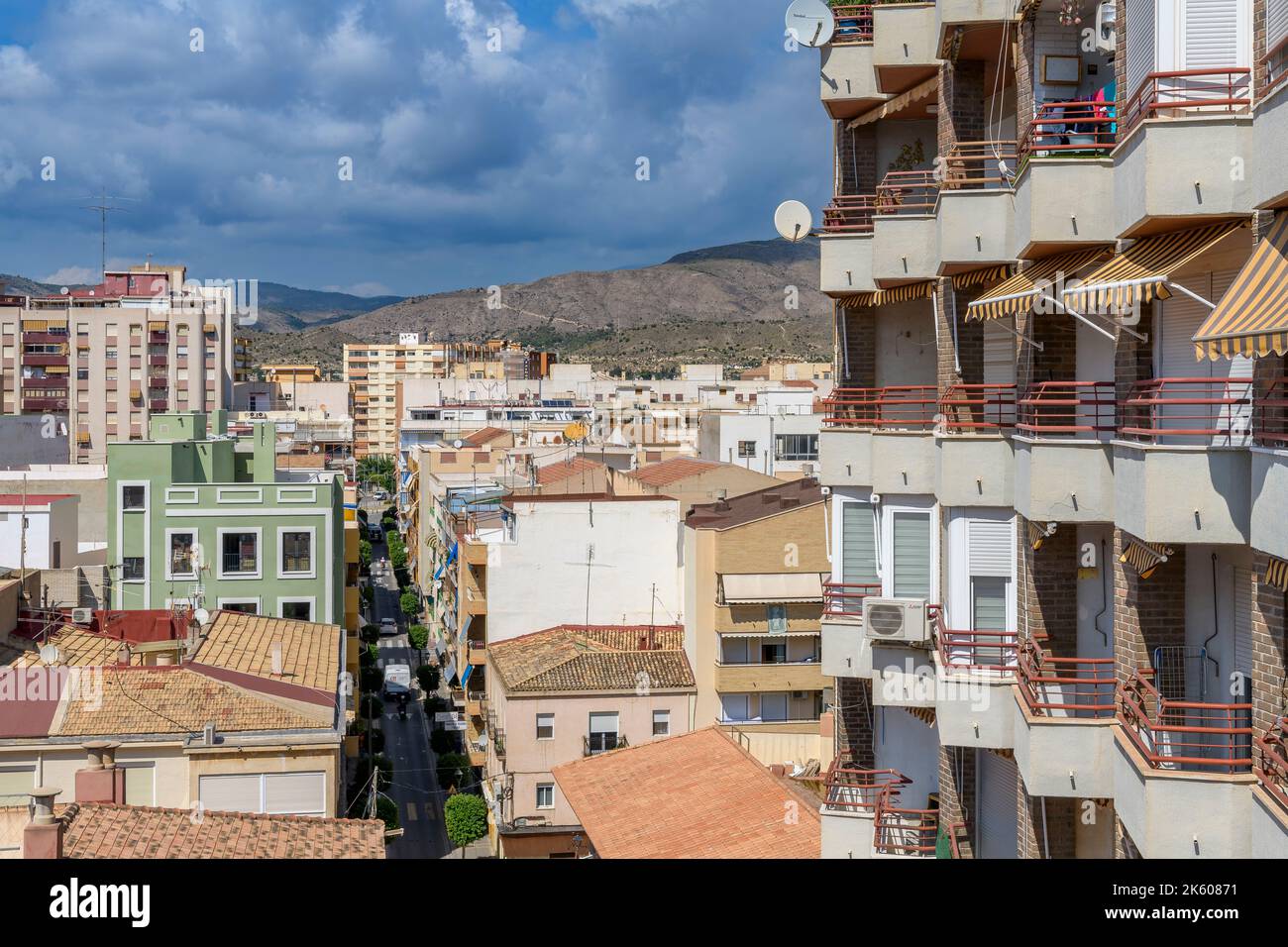 Si affaccia sulle strade secondarie della cittadina balneare di la Villajoyosa, sul Mar Mediterraneo. Anche la Vila Joiosa e la Vila. Foto Stock