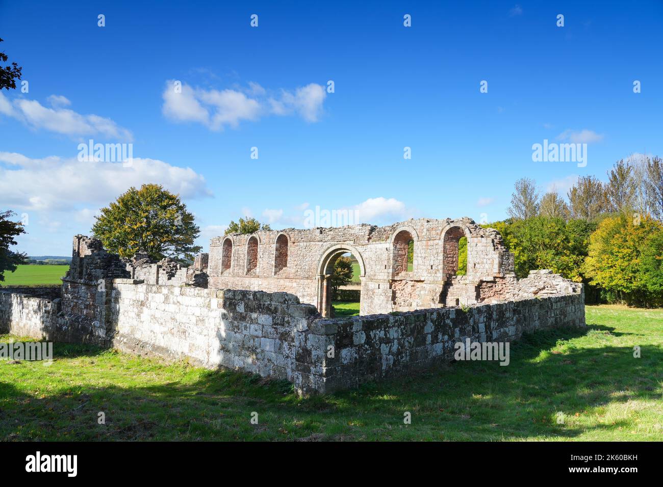 Resti del White Ladies Priory conosciuto anche come St Leonard's Priory, Shropshire, Regno Unito Foto Stock