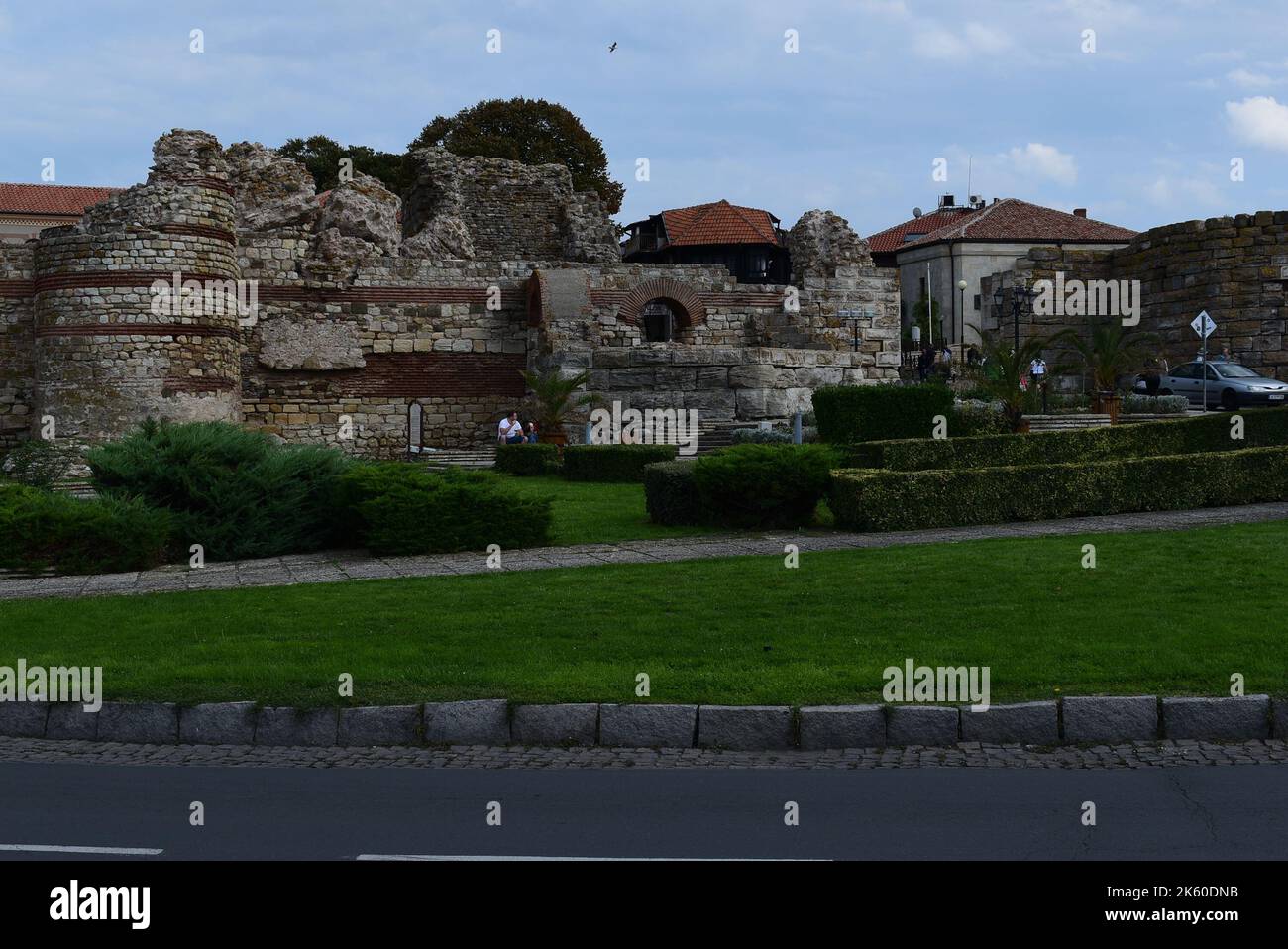 Una vista dalla Città Vecchia di Nessebar, Bulgaria. Nesebar è una città antica e una delle più importanti località balneari sulla costa bulgara del Mar Nero. Foto Stock