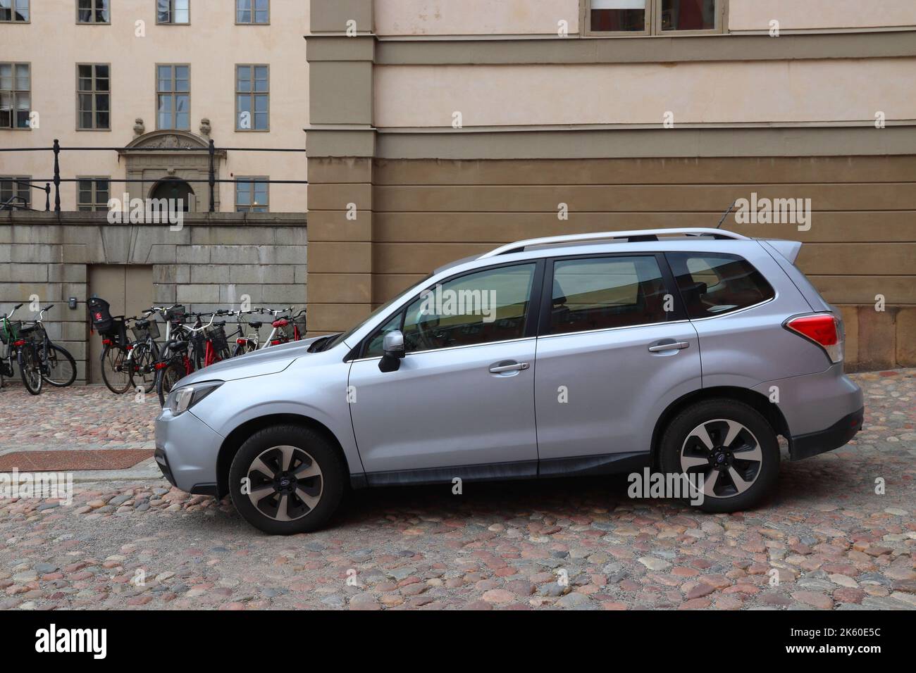 Stoccolma, Svezia - Agosto 23, 2018: Subaru Forester SUV parcheggiato a Stoccolma, Svezia. Ci sono 4,8 milioni di autovetture immatricolate in Svezia. Foto Stock
