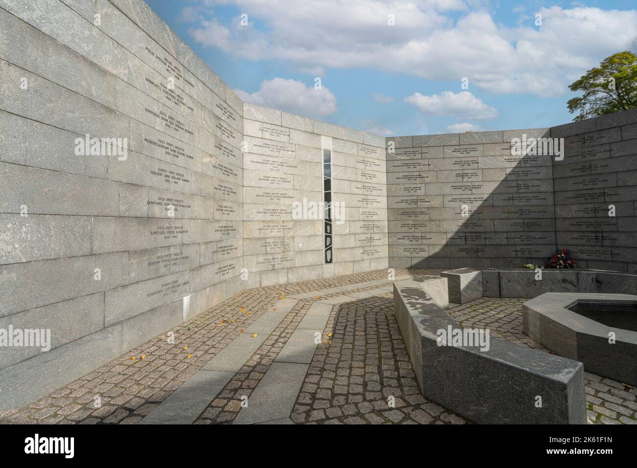 Copenaghen, Danimarca. Ottobre 2022. Vista del Monumento alle attività internazionali della Danimarca dopo il 1948 all'interno della fortezza di Kastellet nella città ce Foto Stock