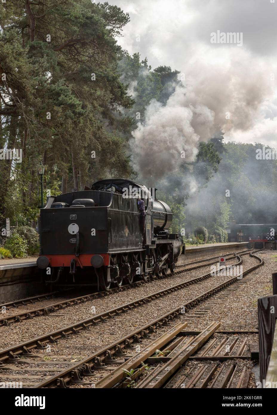 Conservato l'ex locomotiva a vapore S&DJR 2-8-0 53809 alla stazione di Thorpe sulla Poppy Line Foto Stock