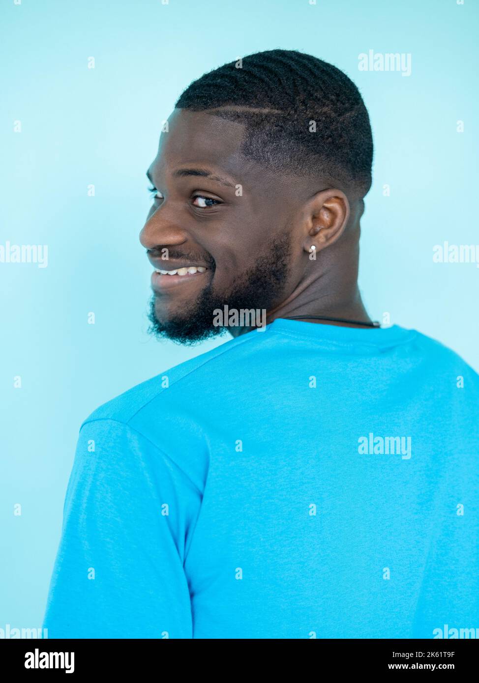 uomo sorridente felice ritratto positivo faccia toothy Foto Stock