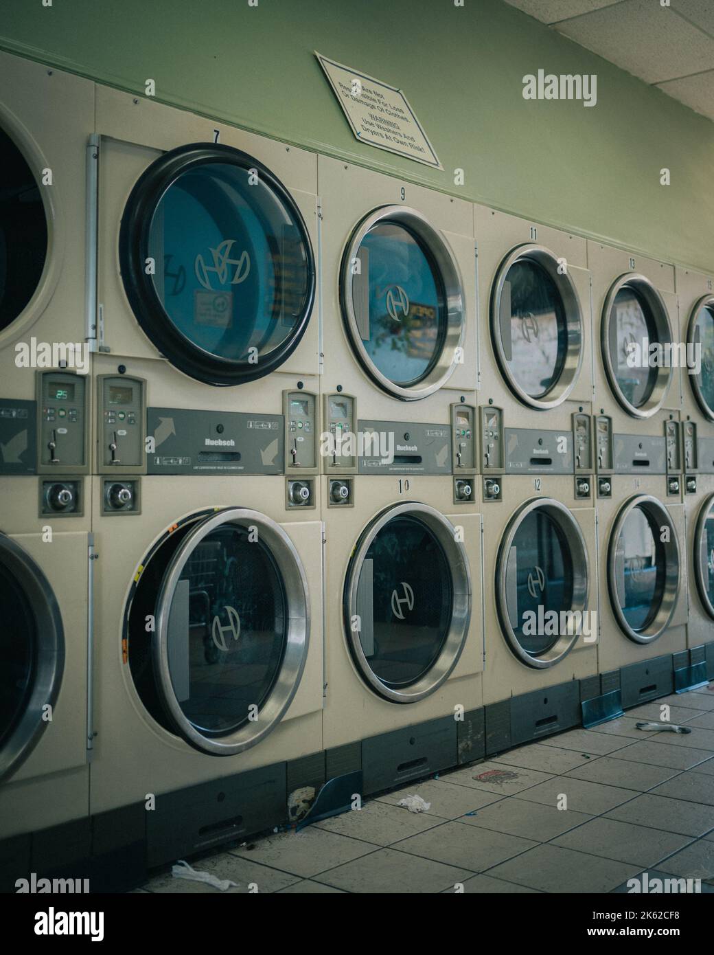 Interno di una lavanderia automatica, Ossining, New York Foto Stock