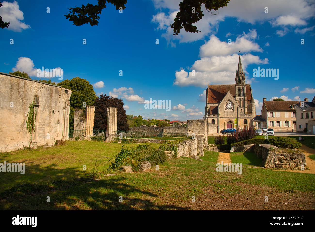 Bella piccola città di St. Crepy en Valois nelle Picardie in Francia Foto Stock