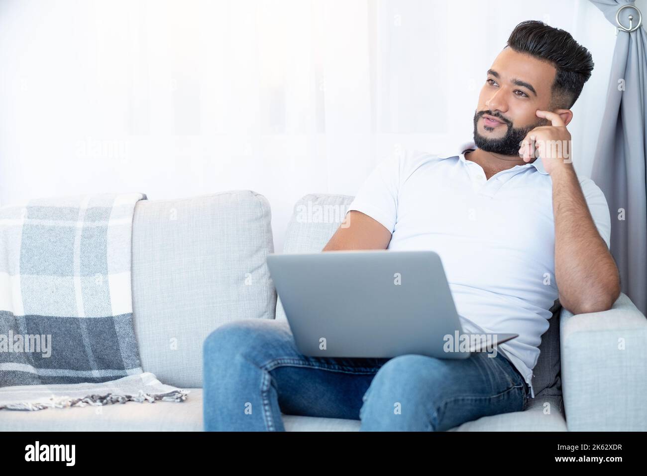 progetto online tecnologia digitale arabian man Foto Stock