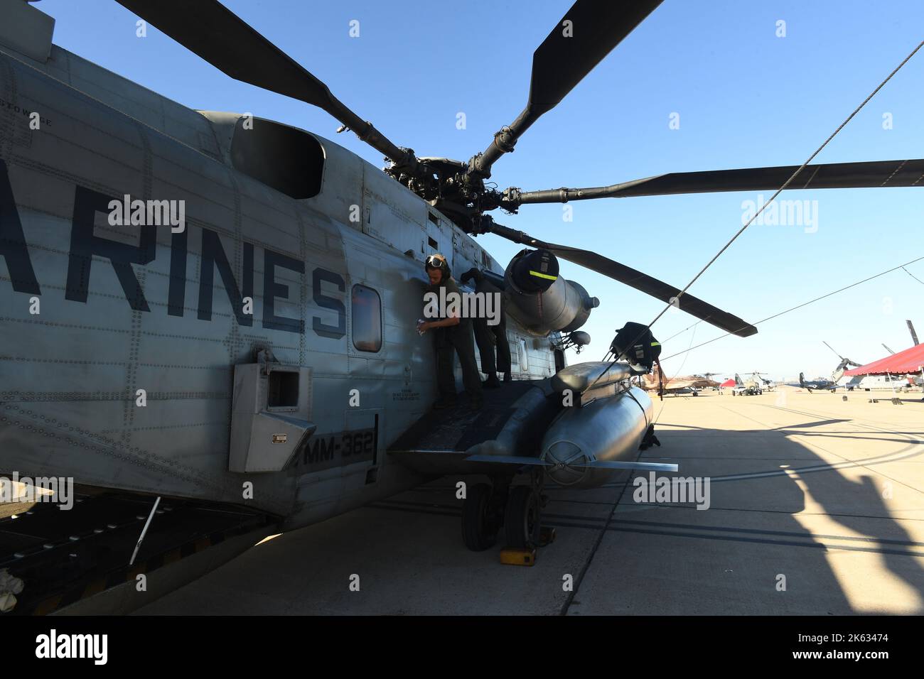 Marines preparano il loro CH-53E Super Stallion per il prossimo Airshow MCAS Miramar Foto Stock