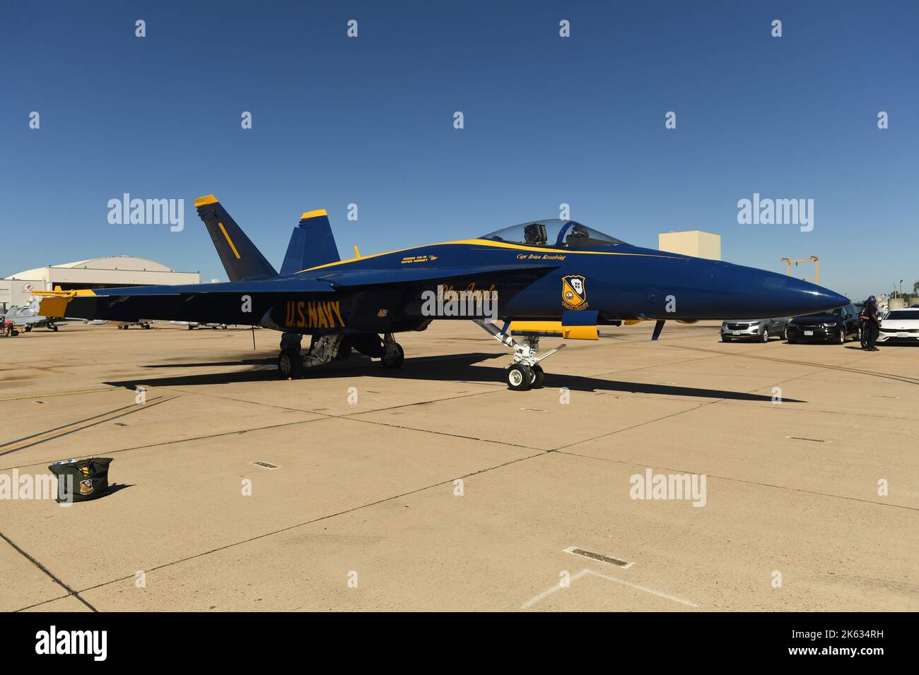 Blue Angel numero 1 sul tarmac a MCAS Miramar a San Diego, California Foto Stock