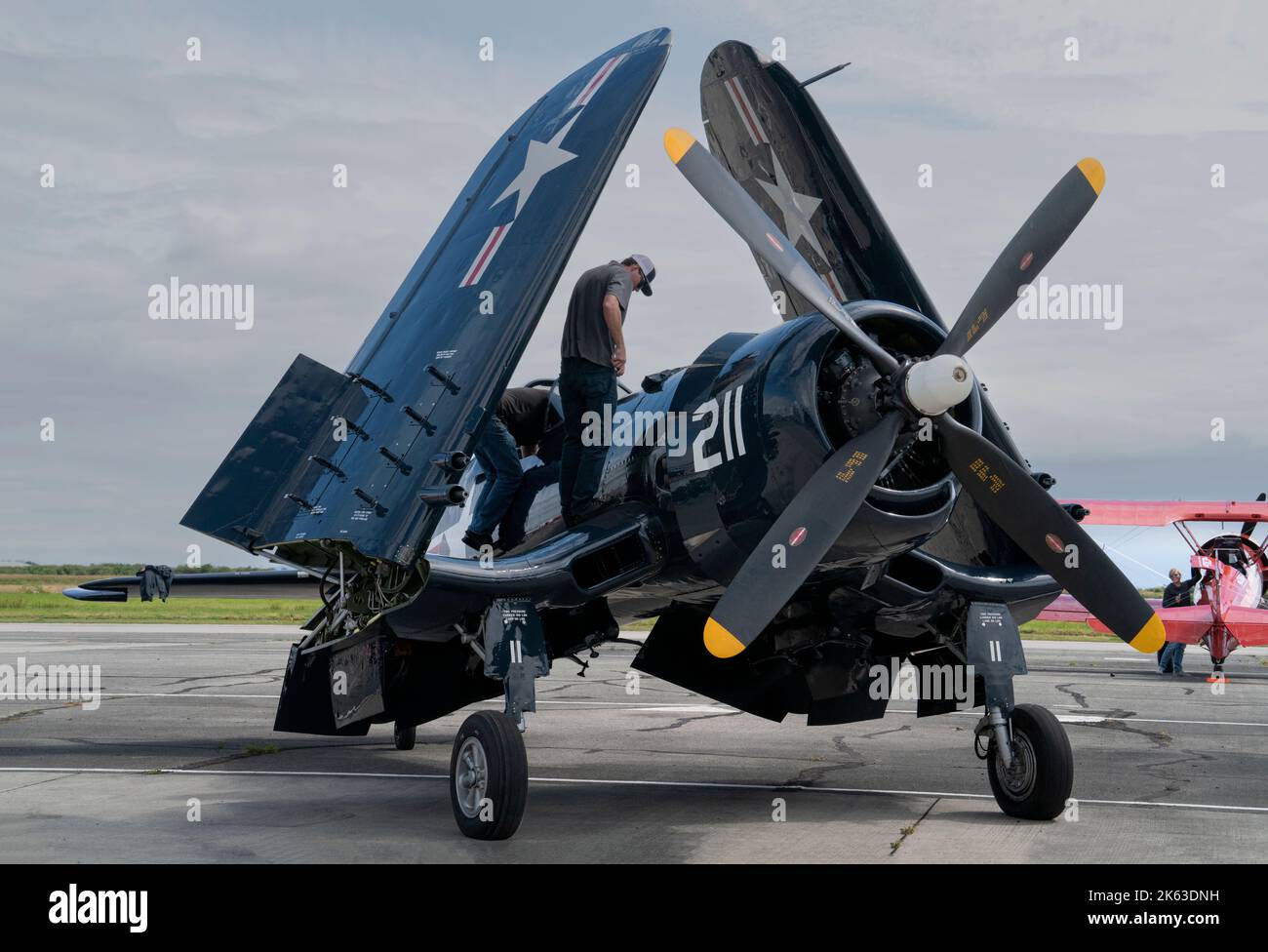 F4U rifornimenti Corsair a Boundary Bay BC Canada Foto Stock