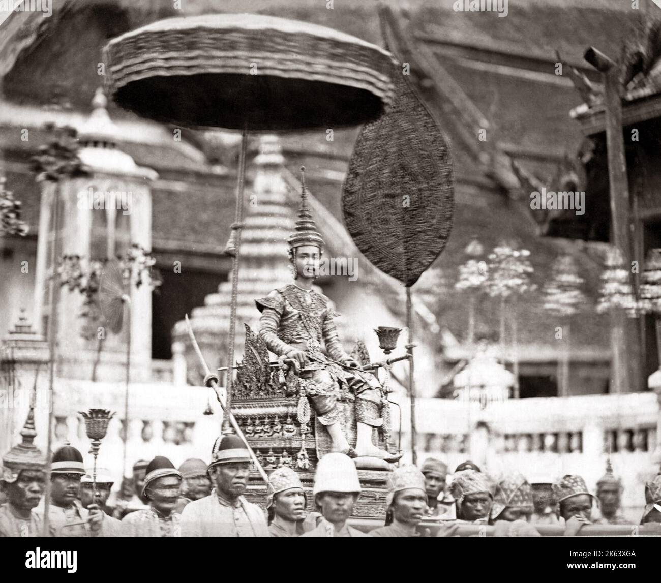 Chulalongkorn il grande', Rama V, re del Siam dal 1868 al 1910, in processione. Foto Stock