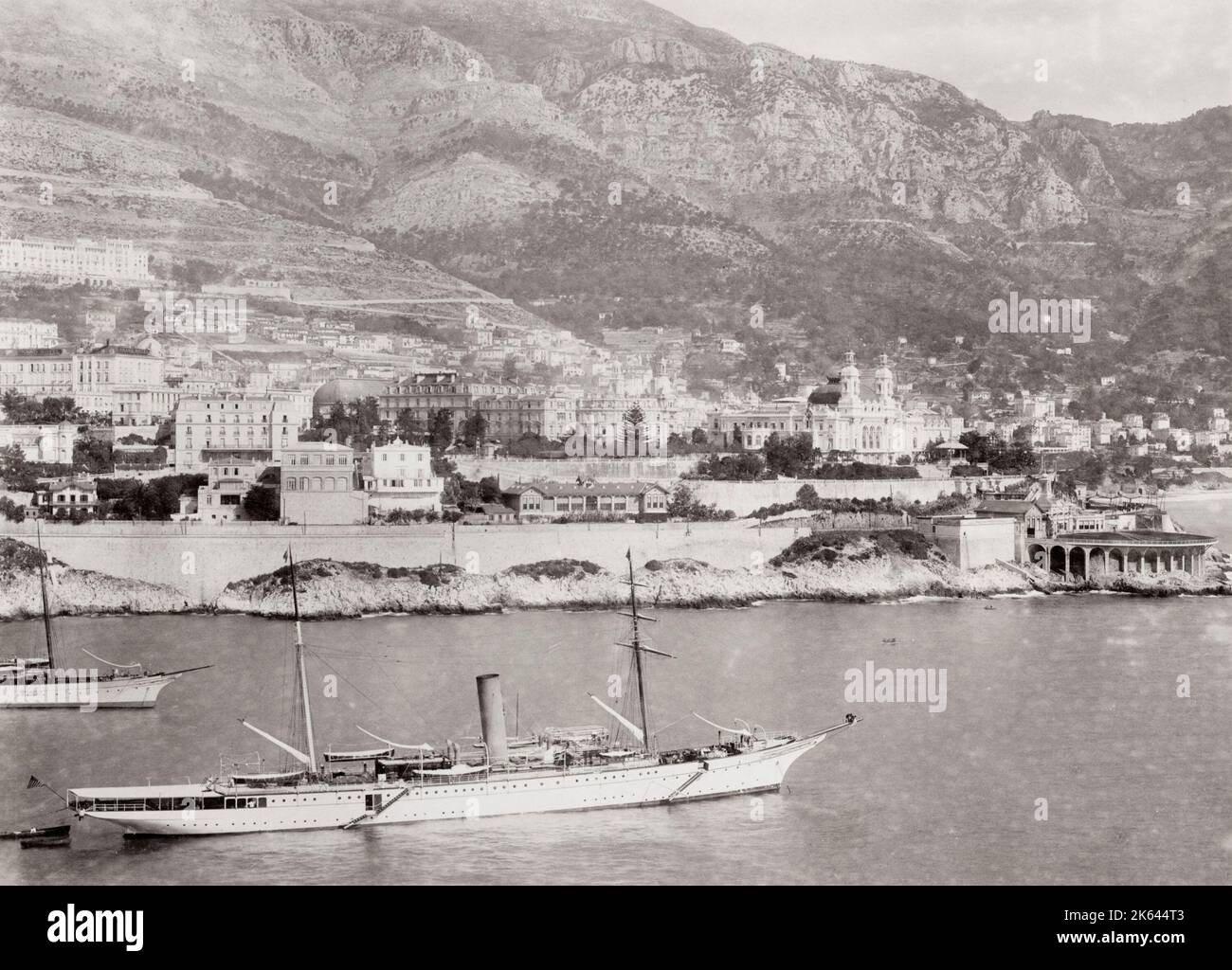 Fotografia d'epoca del XIX secolo: Vista generale di Monte Carlo, Monaco dal mare. Foto Stock