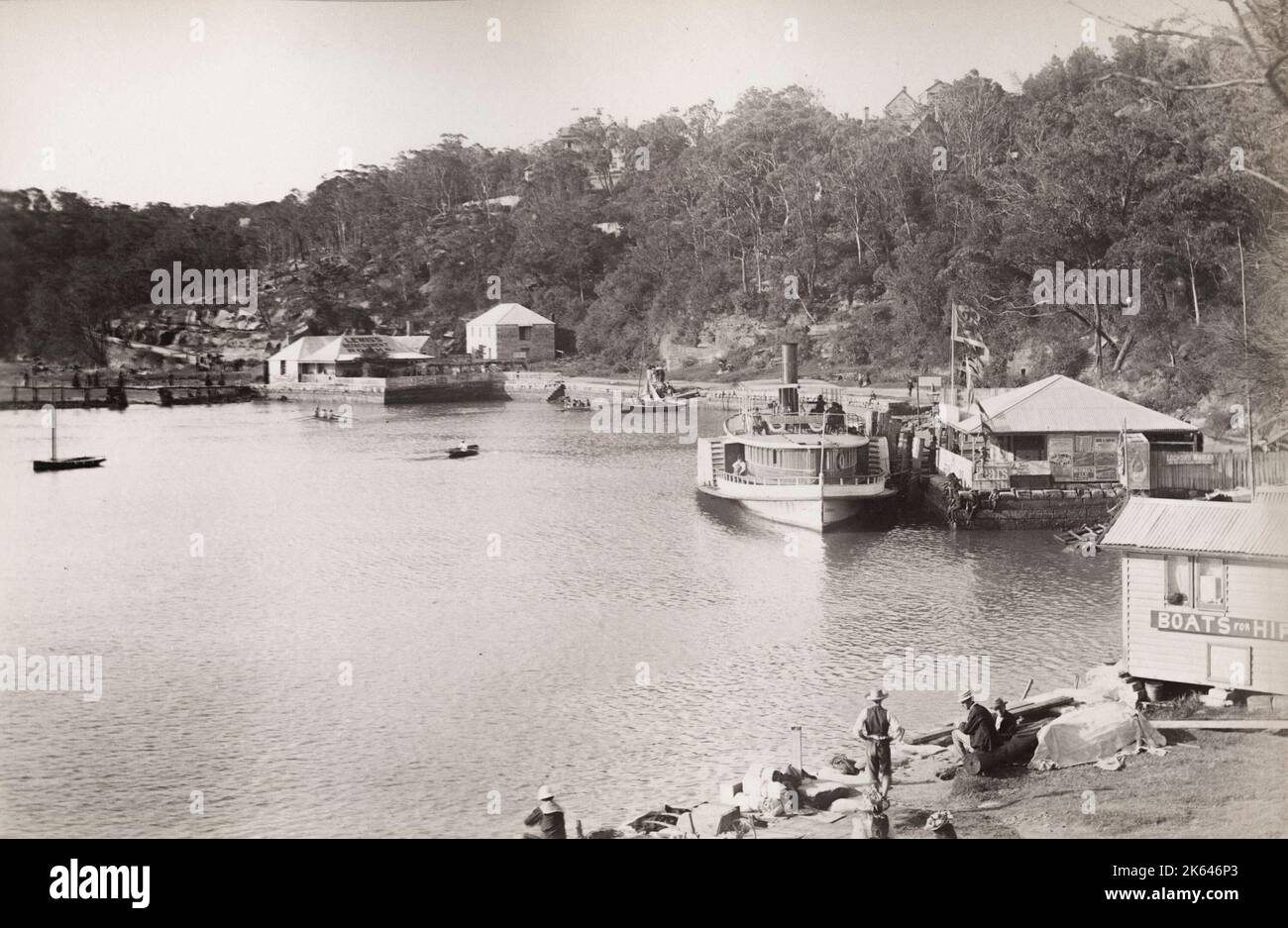 c.1900 fotografia d'annata: Australia - Sydney arrea. Mussmans' Bay, presumibilmente Mosman Bay, piroscafo a pale, barche a remi a noleggio. Foto Stock