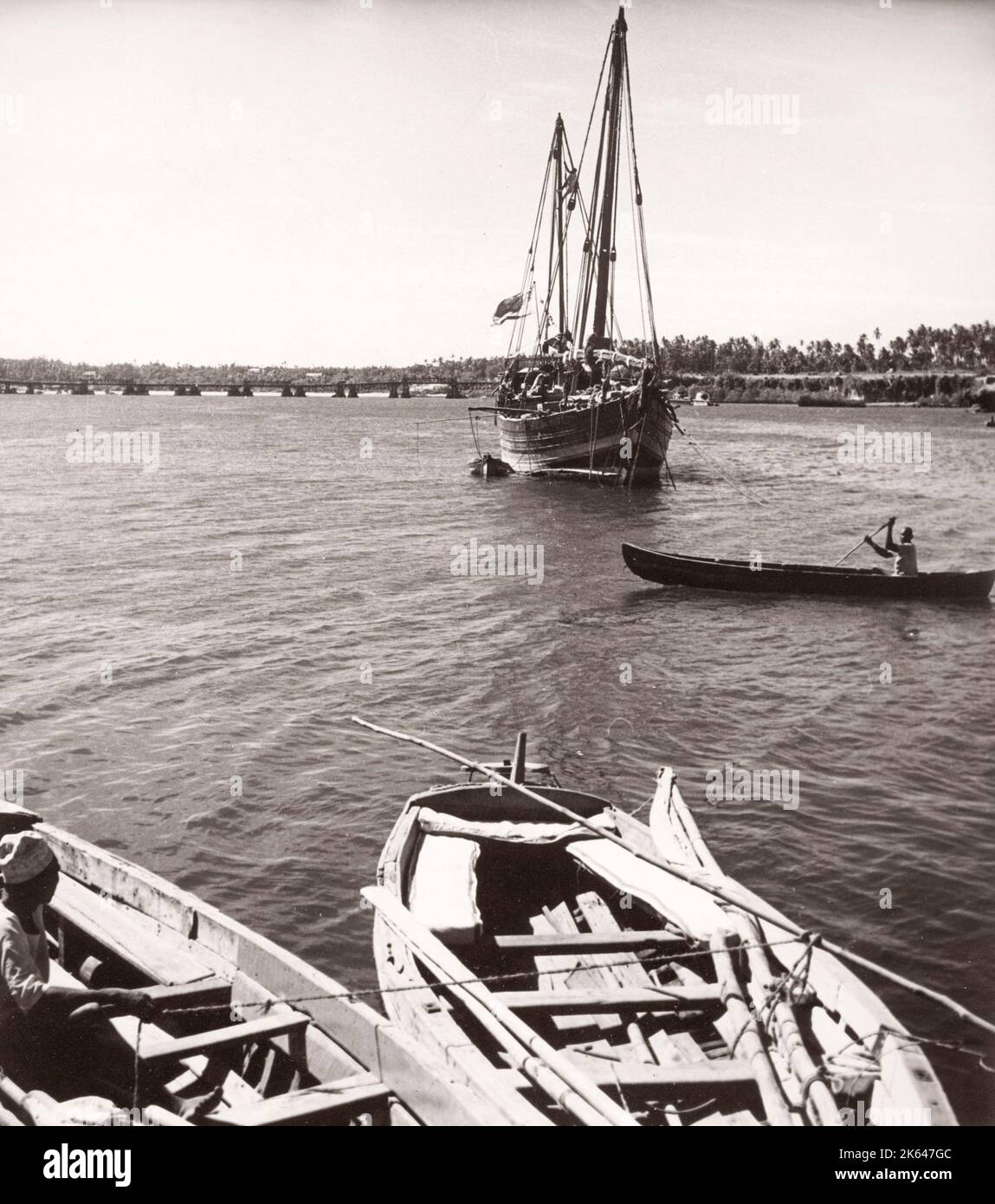 1940s Africa orientale - vista sul mare a Mombasa Kenya Fotografia di un ufficiale di reclutamento dell'esercito britannico di stanza in Africa orientale e in Medio Oriente durante la seconda guerra mondiale Foto Stock
