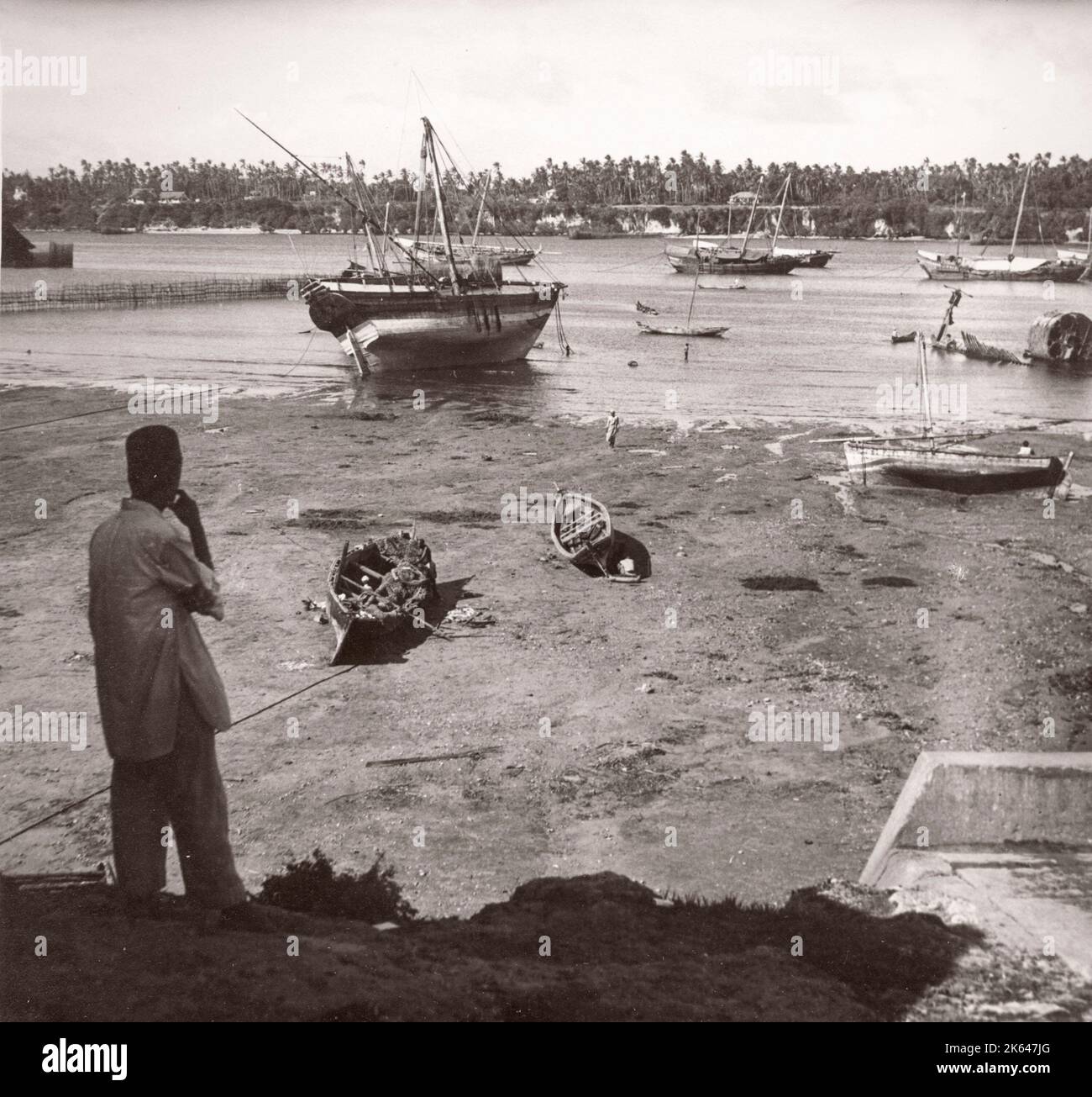 1940s Africa orientale - vista sul mare a Mombasa Kenya Fotografia di un ufficiale di reclutamento dell'esercito britannico di stanza in Africa orientale e in Medio Oriente durante la seconda guerra mondiale Foto Stock